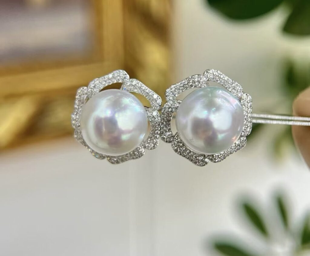 17 natural pearls and cultured pearls